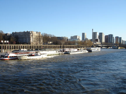 picture of boats on Seine River Paris France